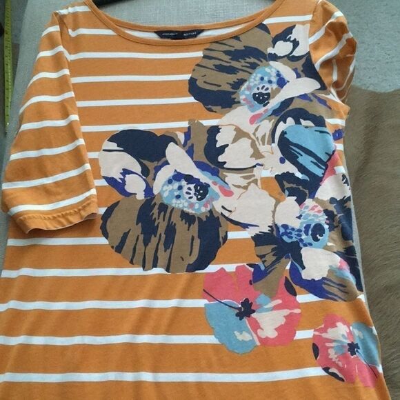 French Connection Cotton Dress. 3/4 sleeve with round neck. Size small. - Picture 2 of 4